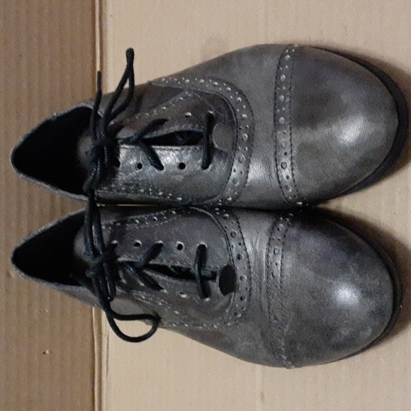 Women's "Born" lace up shoes - Picture 2 of 13